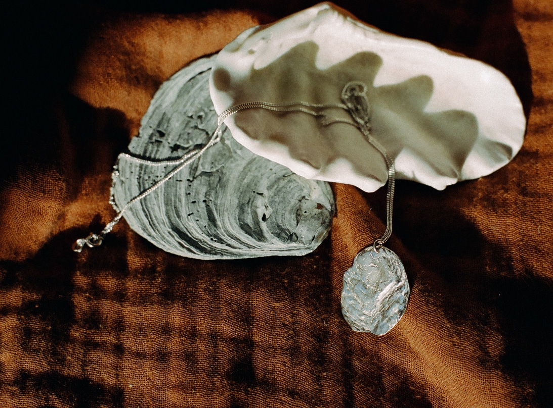 Anomia Necklace silver  slide